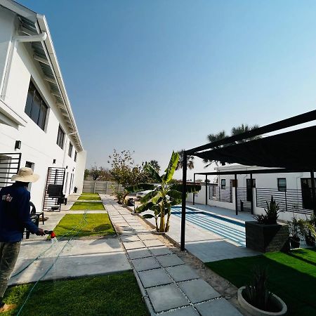 Kates Nest Guesthouse Oshakati Extérieur photo