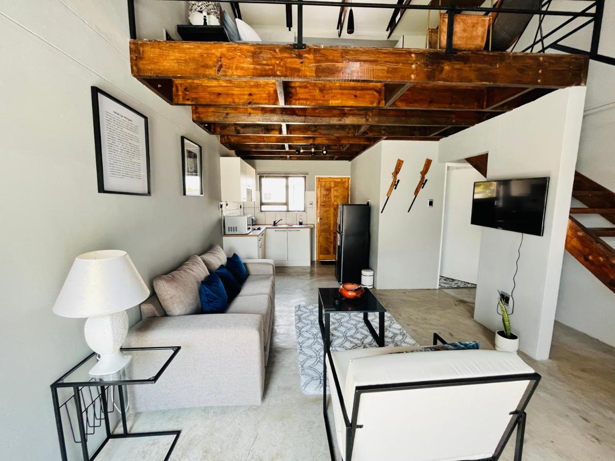 Kates Nest Guesthouse Oshakati Extérieur photo