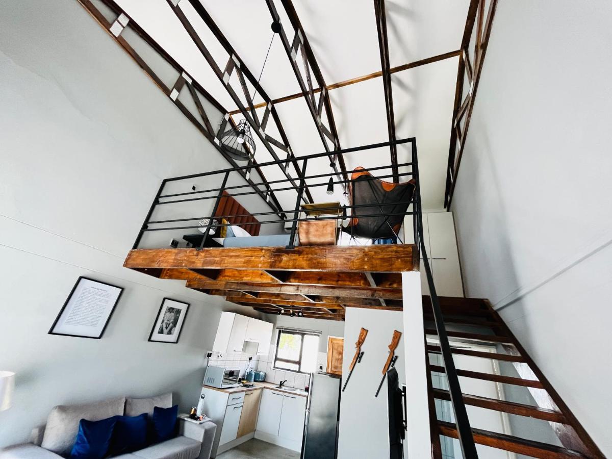 Kates Nest Guesthouse Oshakati Extérieur photo